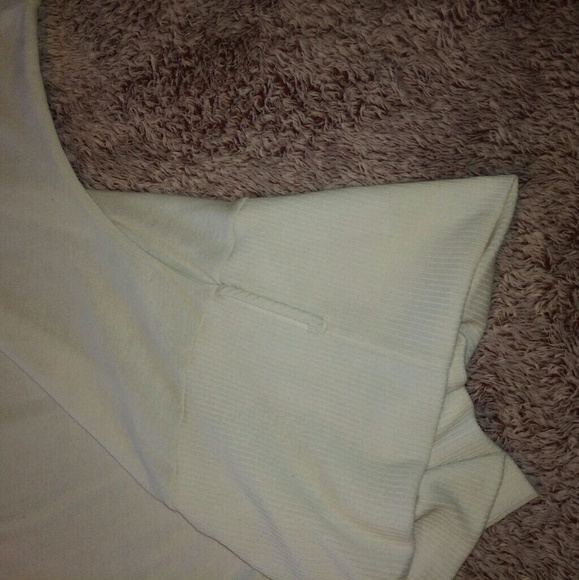 Body central top - Picture 4 of 4